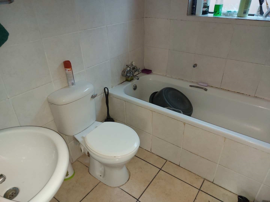 To Let 2 Bedroom Property for Rent in De Kuilen Western Cape